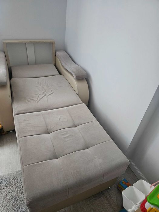 Отдам раздвижное кресло