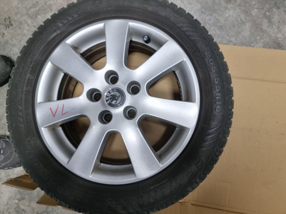 Set 4 Jante aluminiu BORBET cu  anvelope de iarna Dunlop 205/55 R 16