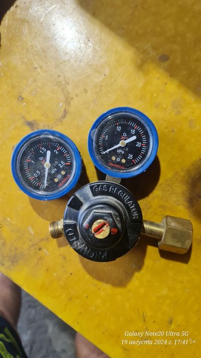 Редуктор . Регулятор давления.  Редуктор.