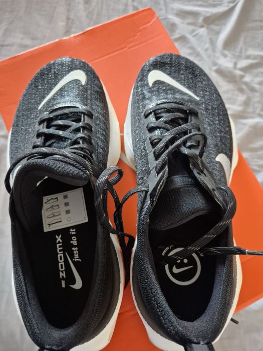 Маратонки  NIKE ZOOMX  invincible run 3 модел wide