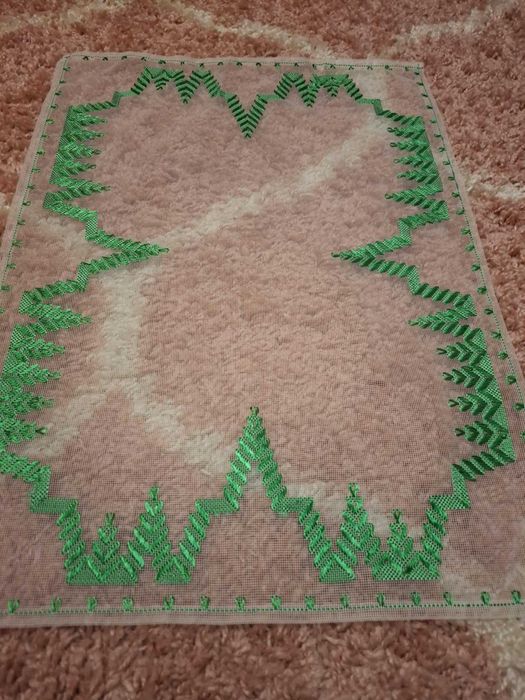 Карета с бродерия