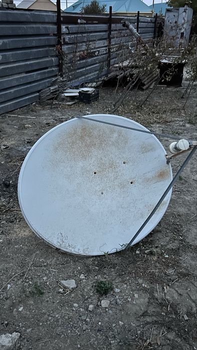 Тарелка спутниковая