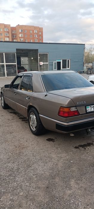 Продам Мерседес 124