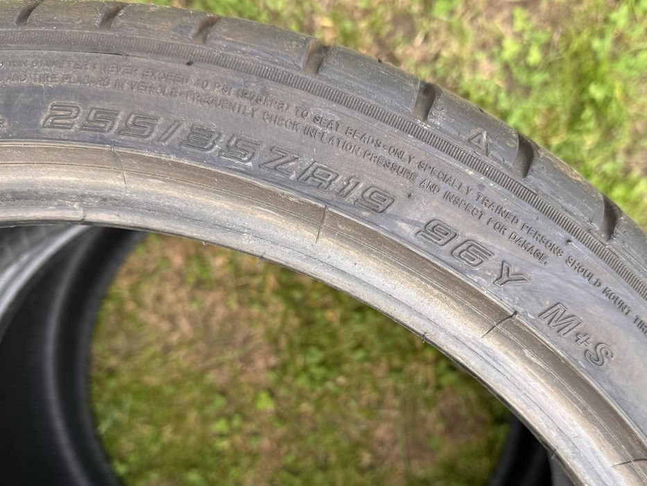 Cauciucuri iarna 255 35 R19 Falken