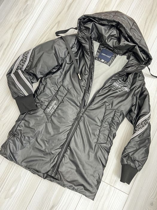 Продается куртка для девочки