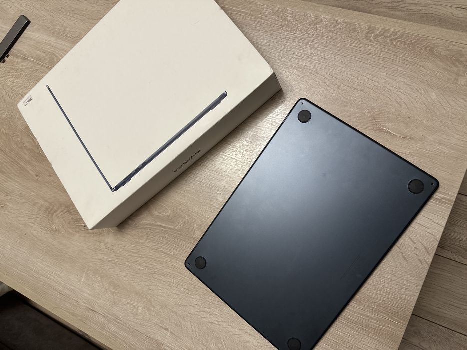 MacBook Air M3 8GB/256GB SSD