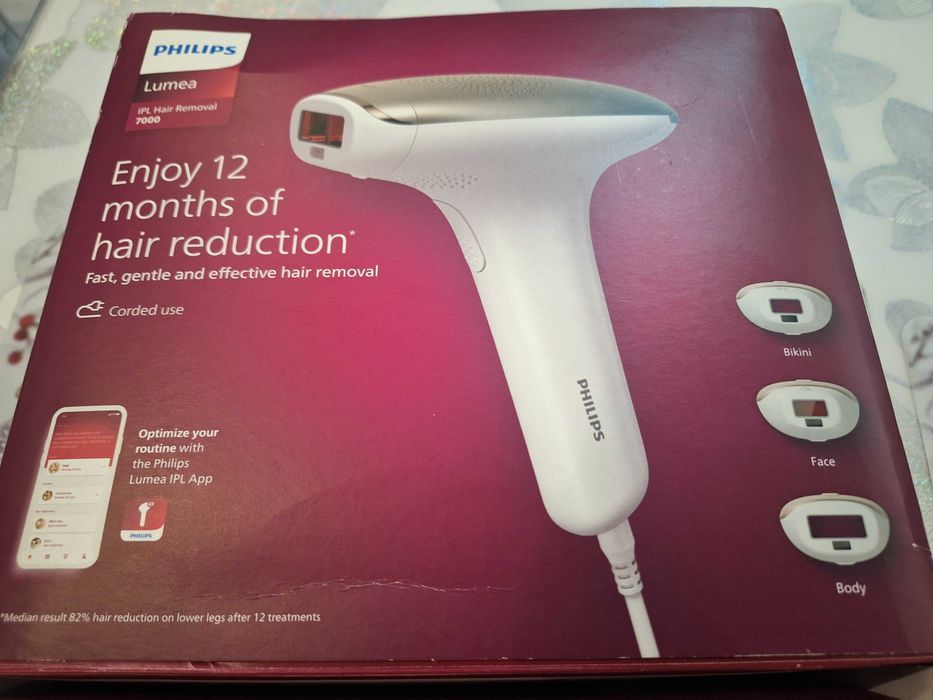 Фотоепилатор Philips Lumea 7000