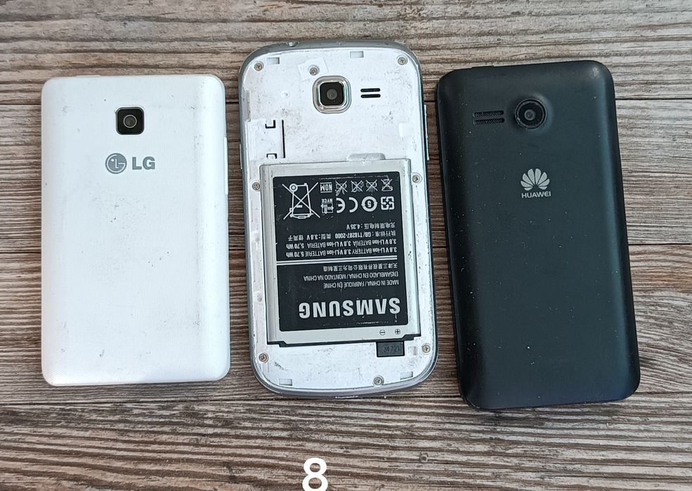 Ретро телефони  с копчета и тъч скрийн