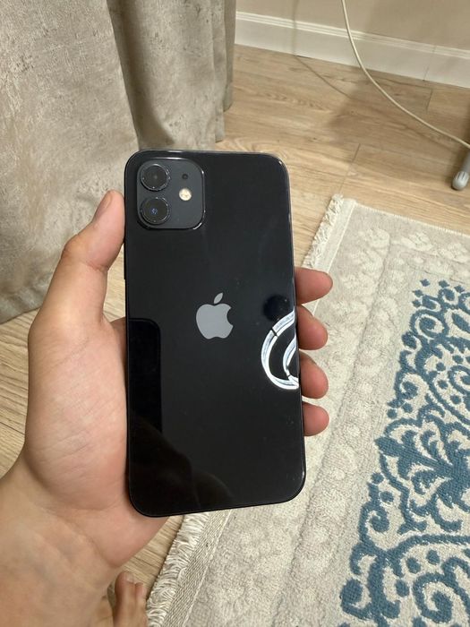 Продам iPhone 12 /128