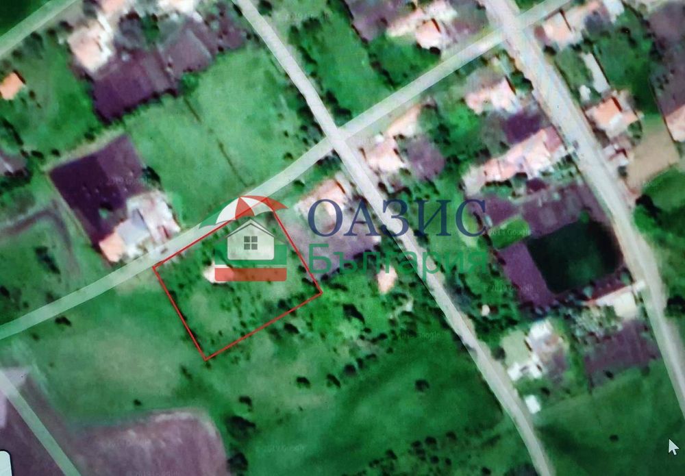 Парцел-1925 кв. м. и стара къща-46 кв. м., с. Хаджиите, Общ. Карнобат