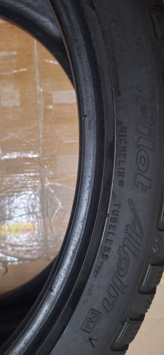 4 бр зимни гуми 255 35 19 Michelin & Sailun