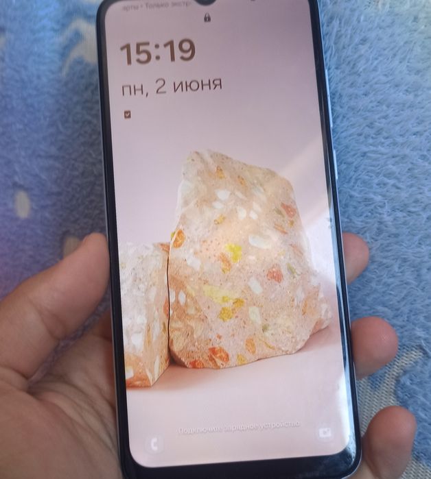 Xiva da telefon sotiladi 1milin