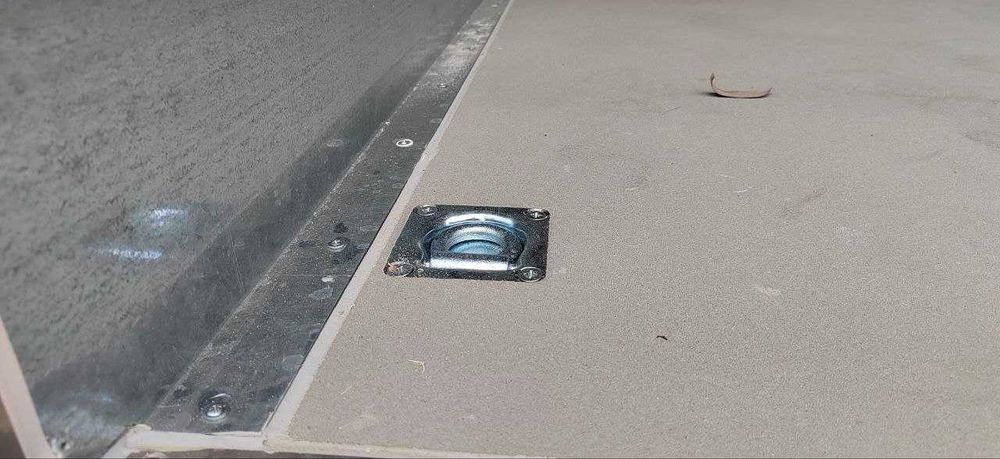 Izotermik furgon(изотермик, термиз) Бошлангич 295,5 мил 15 ой 19,7 мил