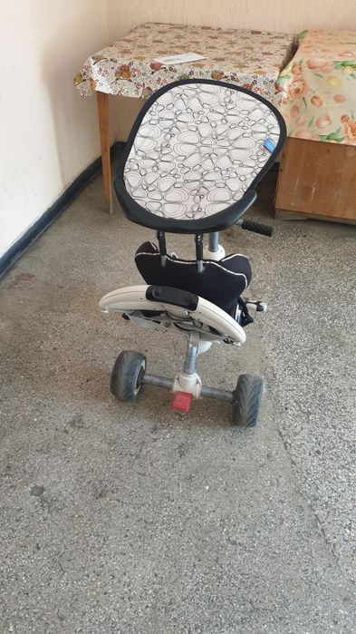 Tricicletă SmarTrike Recliner 4 în 1, cu spătar rabatabil și copertină