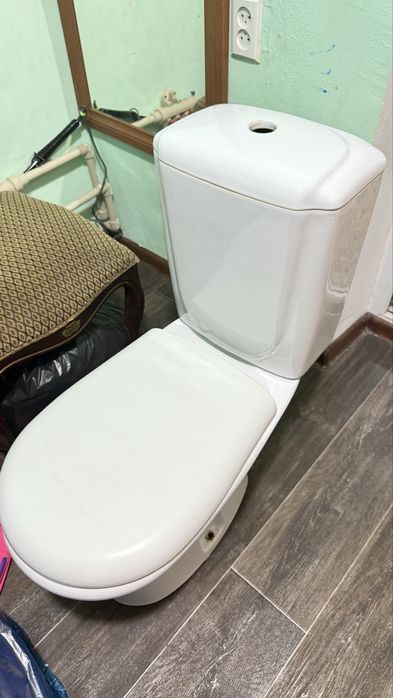 Продам унитаз 9500 т