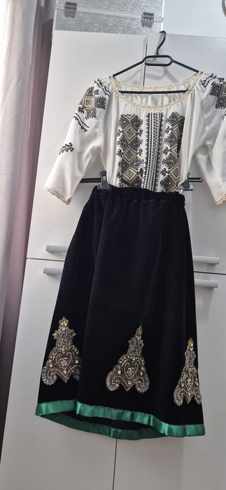 Ie si fusta ,costum popular