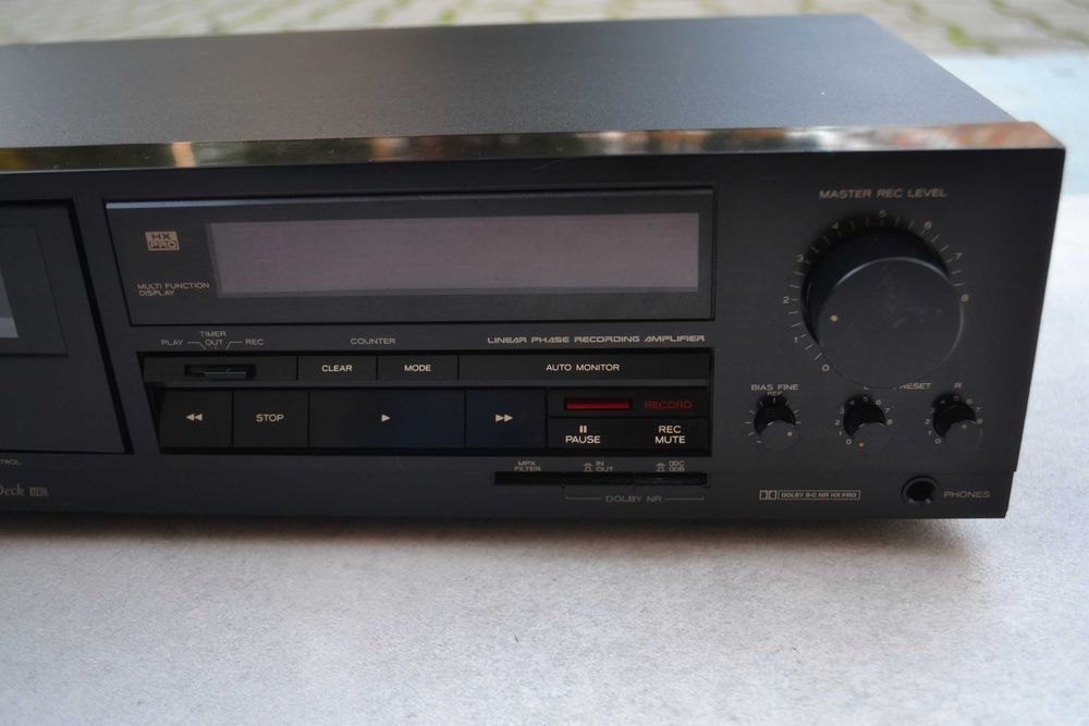 Deck Teac model  V 680