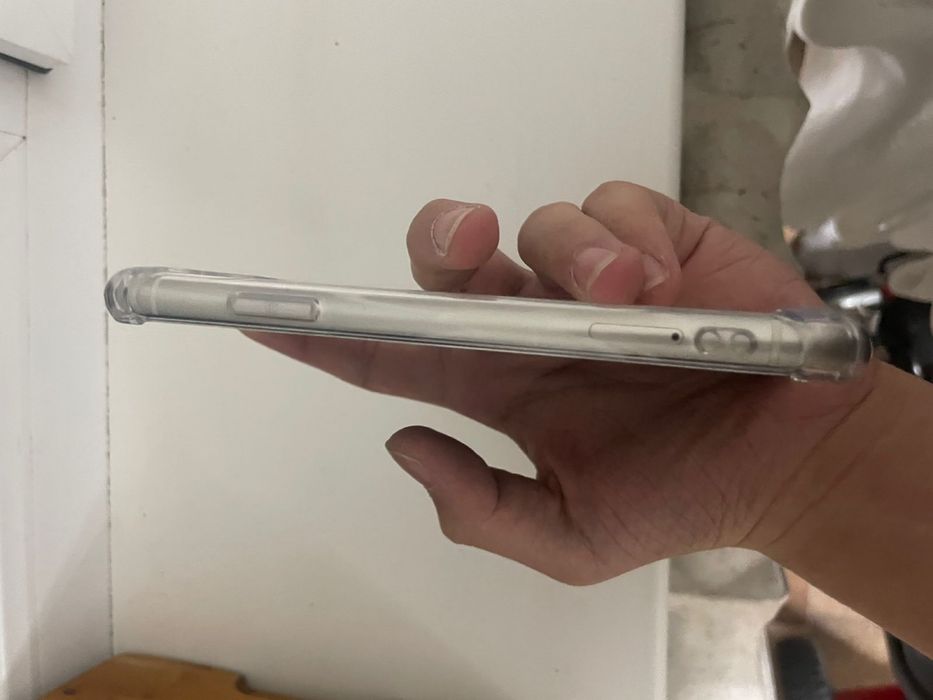 Обменяю айфон 11