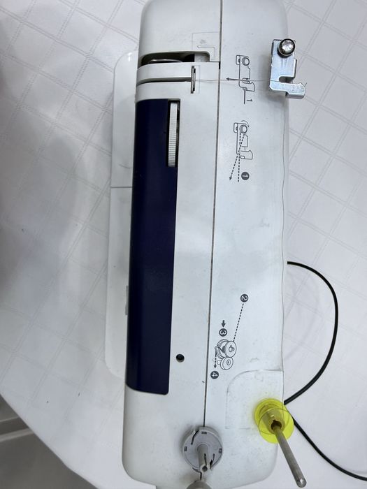 Продам швейнуб машинку brother