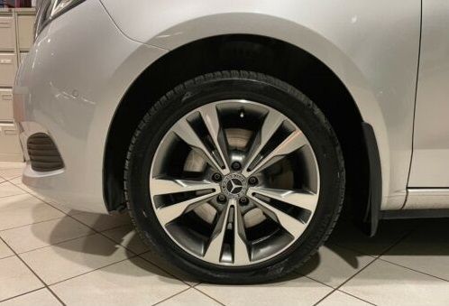 Dezmembrez vito viano model w447/usa culisanta/haion/stopuri/faruri/