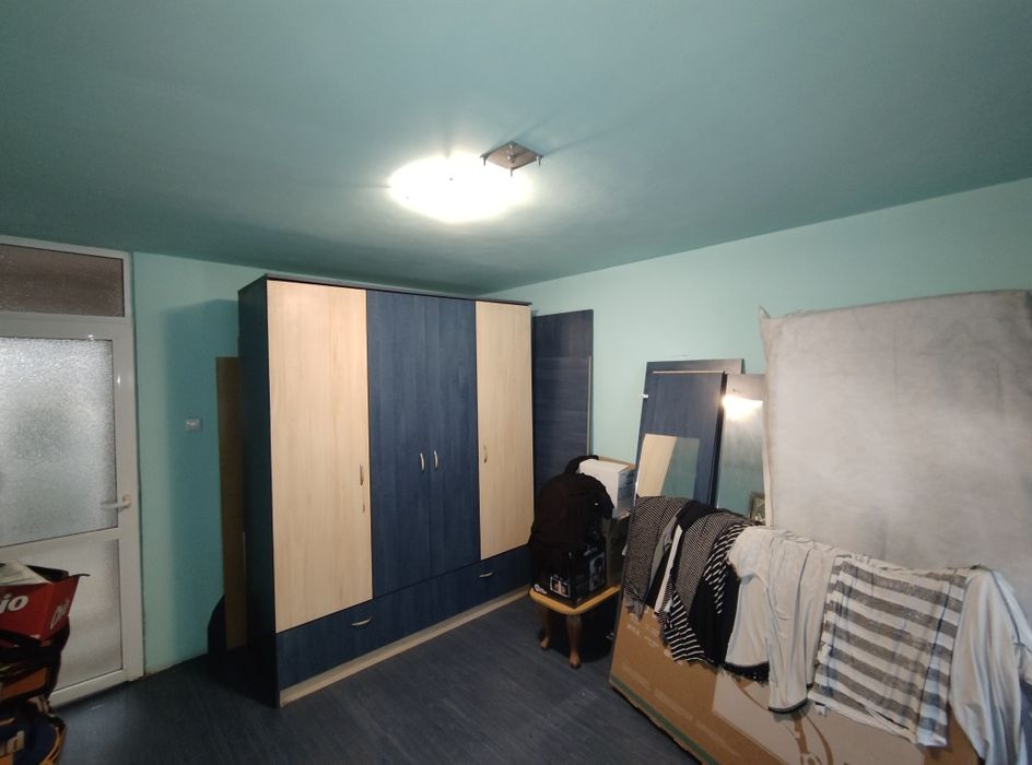 Vând apartament cu 3 camere!