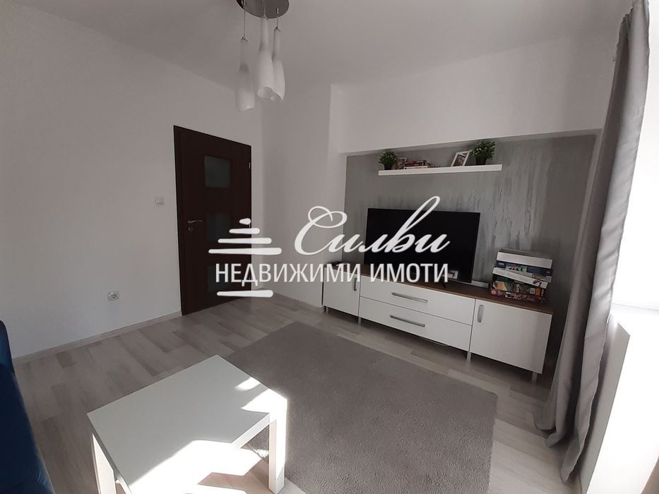 Дава се под наем Двустаен апартамент в Шумен, Херсон - 68 кв.м за 382.5 € - Снимка #1