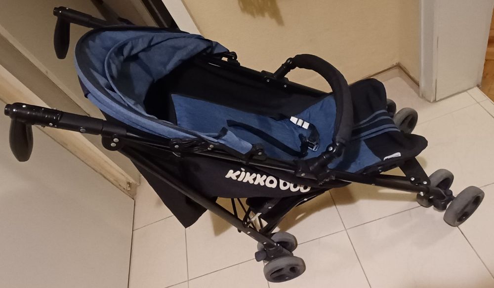 Бебешка количка тип чадър, с дълбок сенник