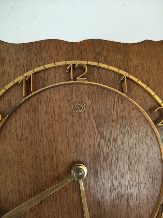 Ceas de perete cu pendul