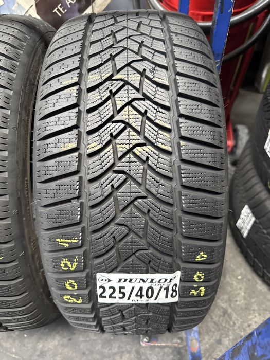 225/40/18 Dunlop M+S