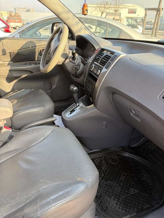 Продавам джип Хюндай Туксон в добро състояние