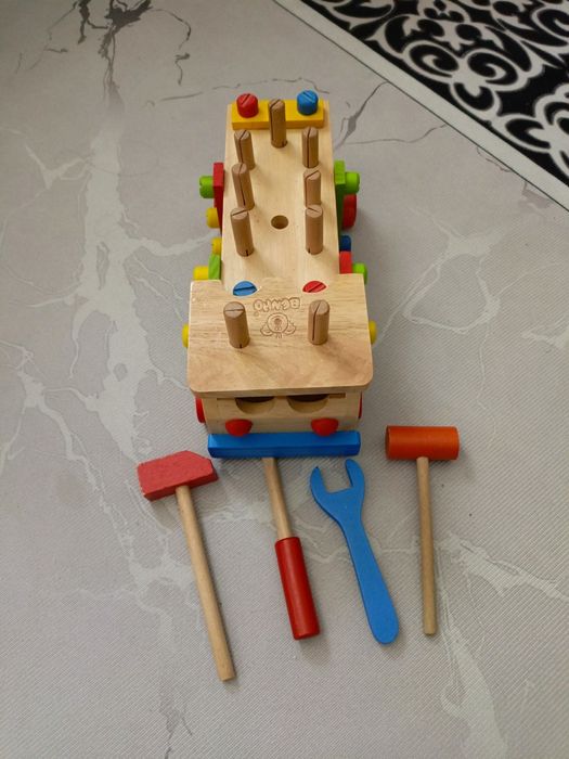 Продам конструктор машинка