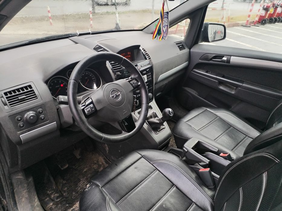 Opel zafira 7 locuri, an 2011