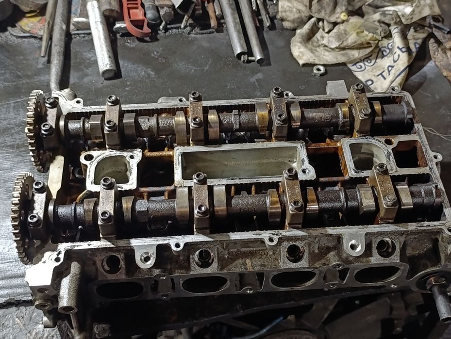 Головка блока на Форд Мондеу 1.8л  CGBB