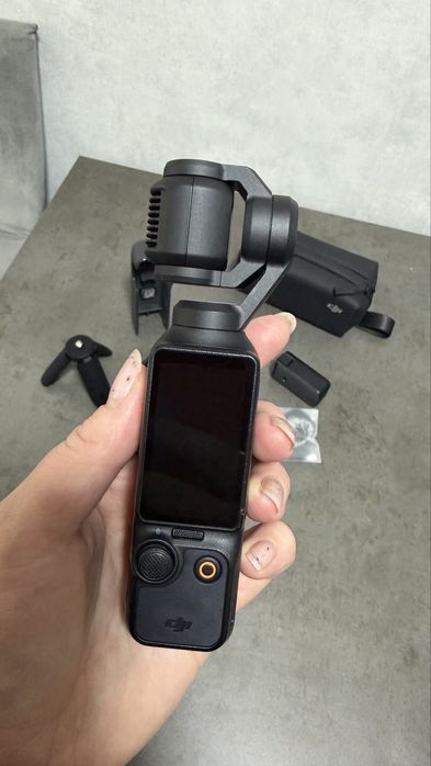 Продам DJI Pocket 3 Creator Combo