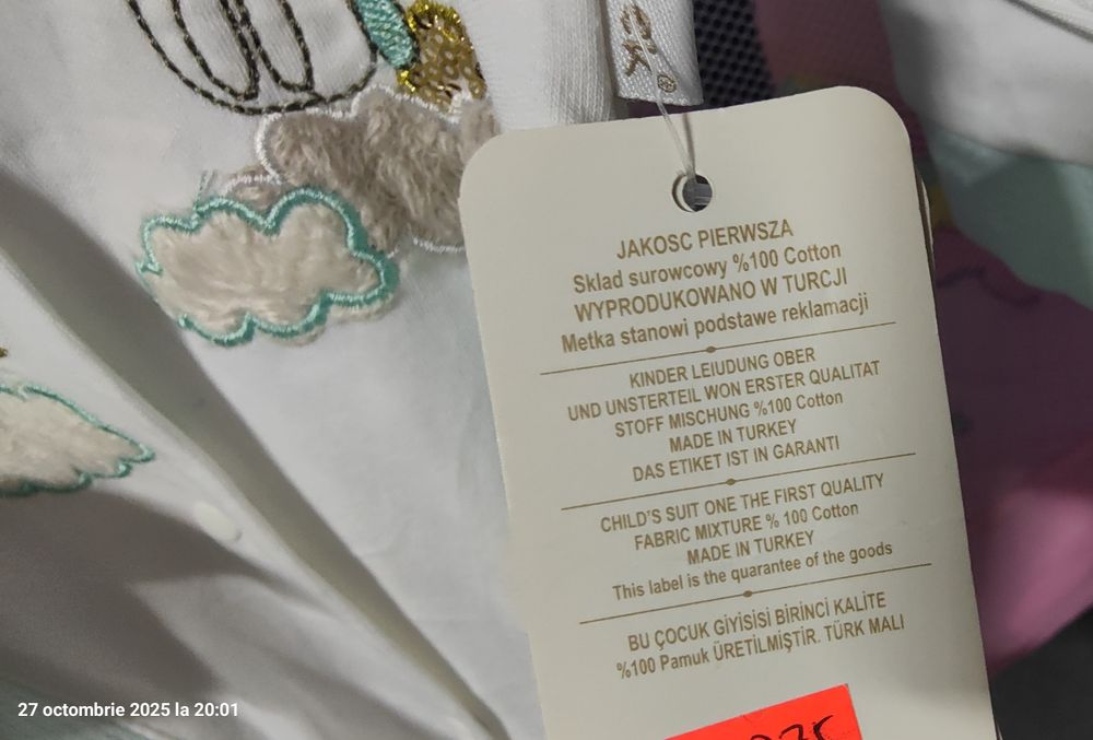 Salopeta noua bebe fetița cu iepurași și volănașe + căciuliță