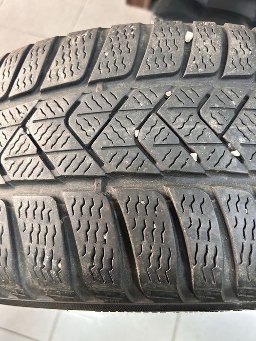 Vand 2 Cauciucuri Pirelli,Dot-2023,Marimea 205/60/16