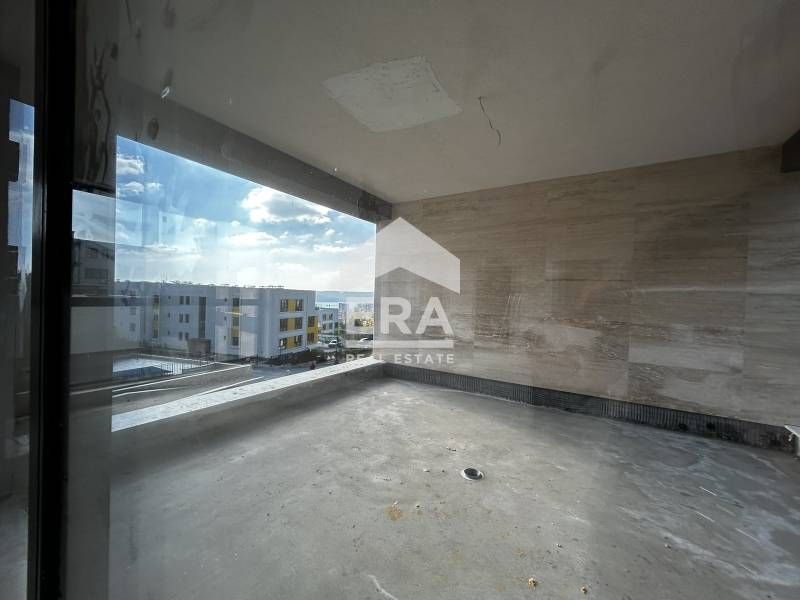 Продава се Тристаен апартамент в Варна, Бриз - 150 кв.м за 1343 €/кв.м - Снимка #3