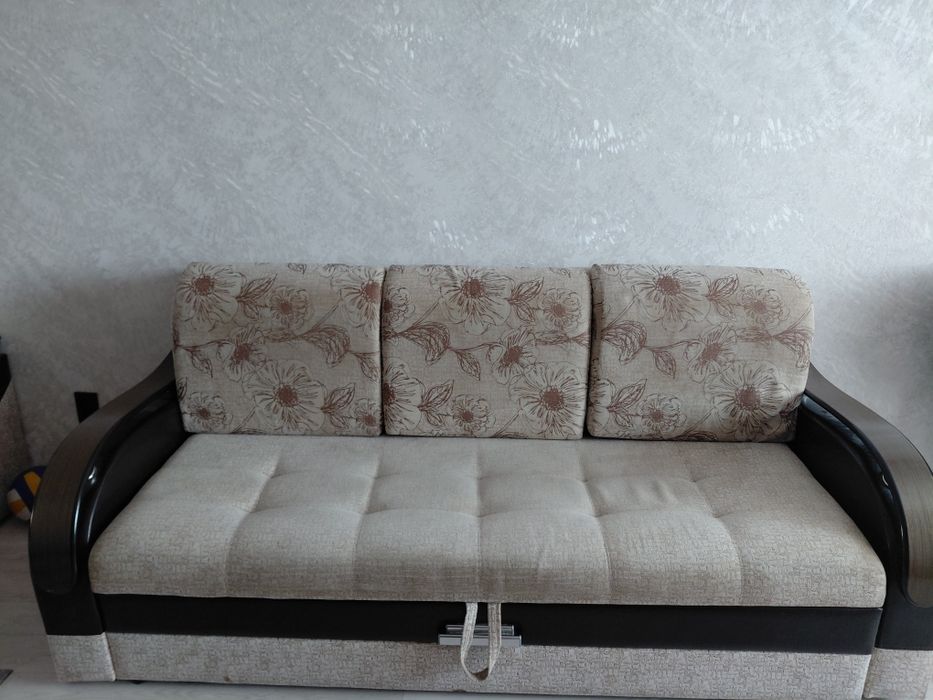 Продам диван с креслом