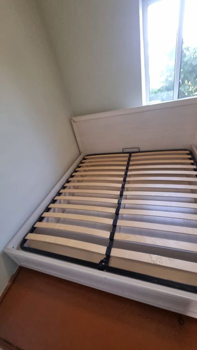 Продам кровать двух спальную