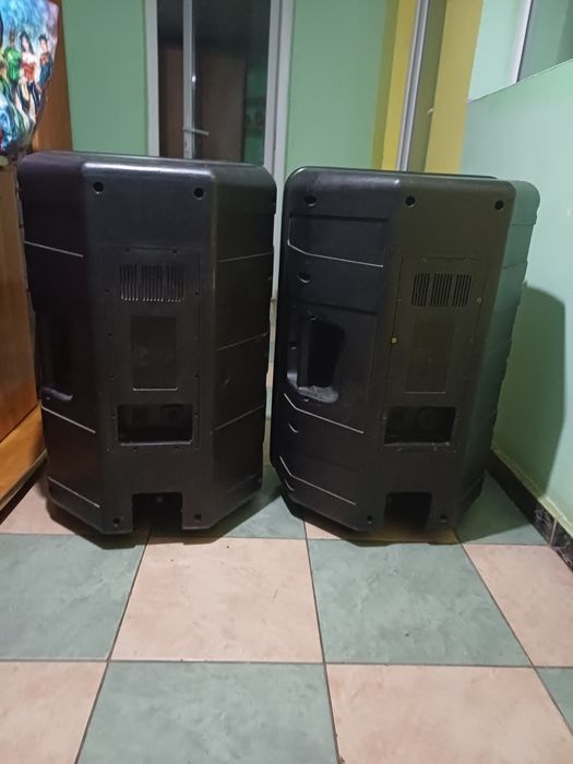Boxe rcf cu sau fără difuzoarele de  medii bas   fbt behringer