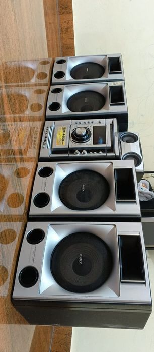 Музыкальный центр