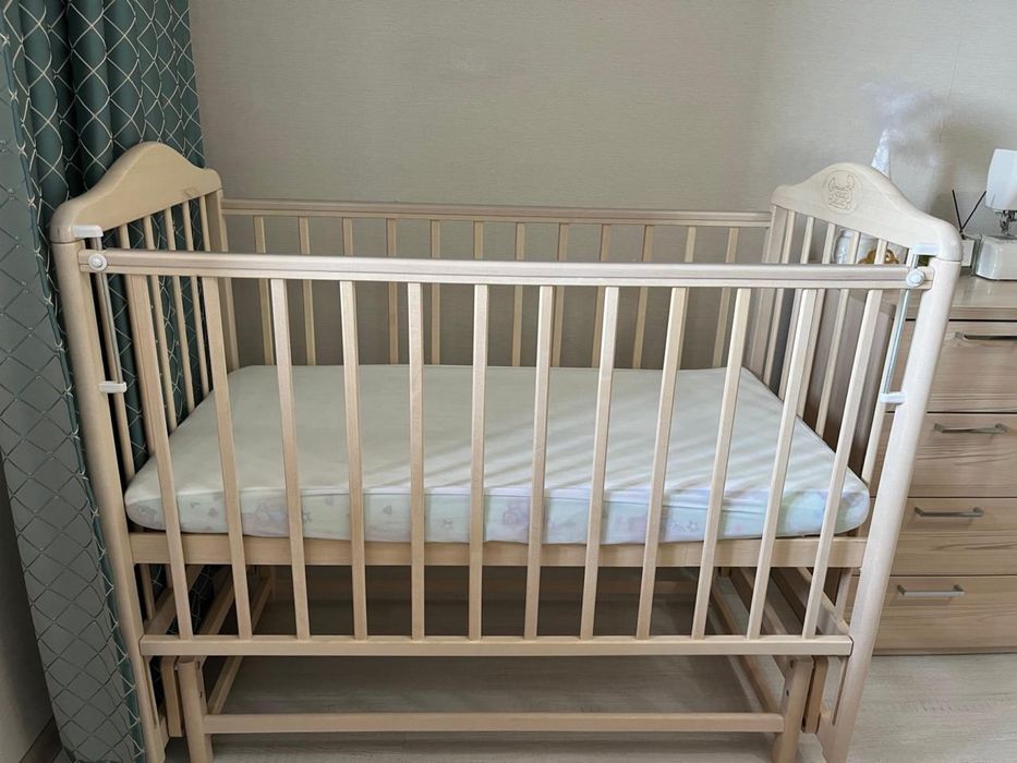 Детская кроватка