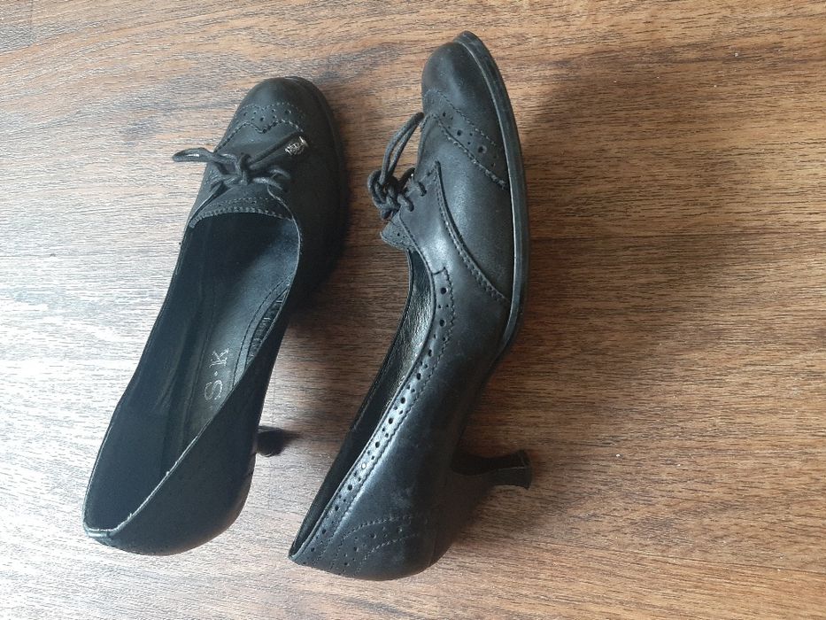 Продам туфли женские