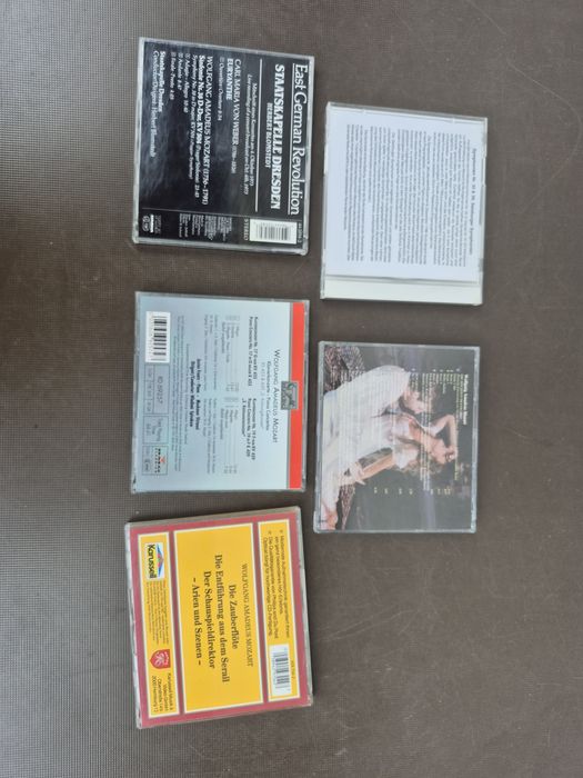 Vând lot 15  CD,muzica clasica compozitor celebru Mozart