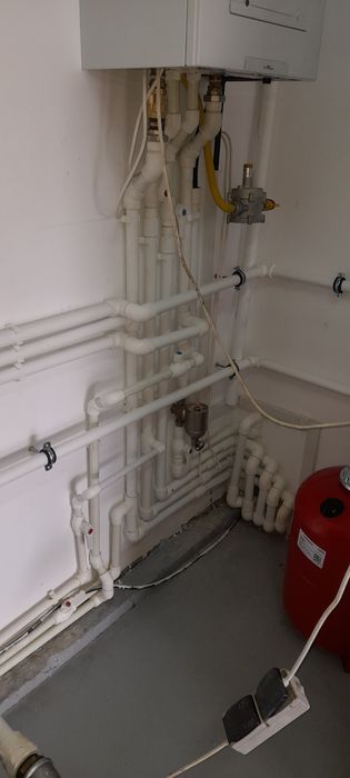 Executie instalatii centrale termice , panouri solare, Aer Conditionat