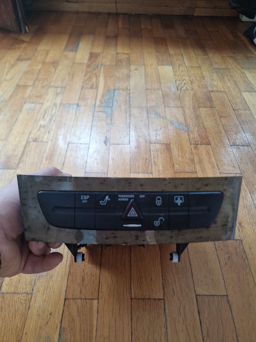 Централна конзола с бутони за Mercedes E-class W211