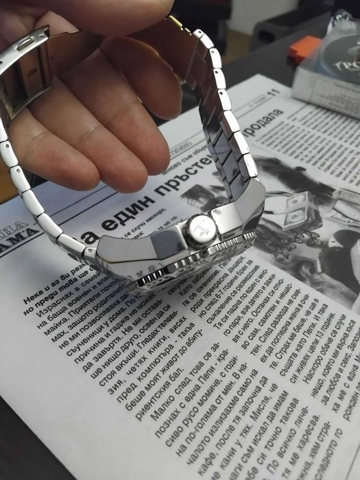 Invicta 49853 , 34427 , 33789