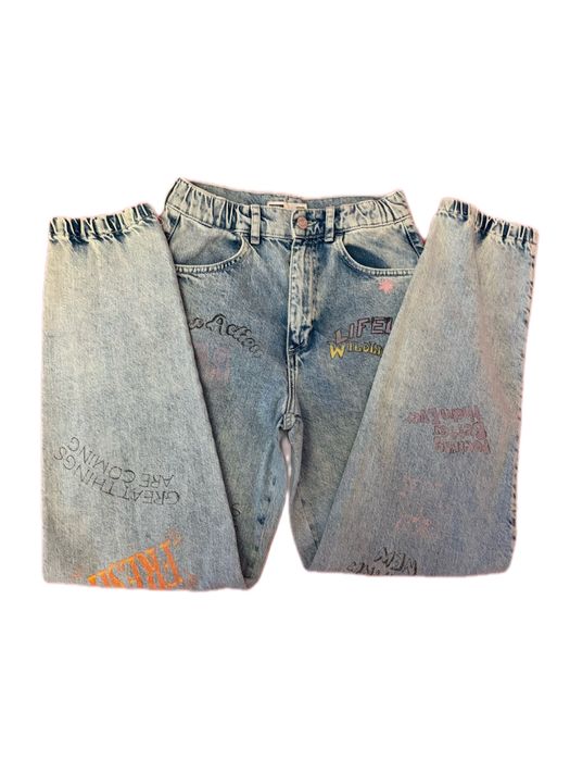 Blugi Bershka Jogger Mom Fit imprimeu graffiti Y2K mărimea XS