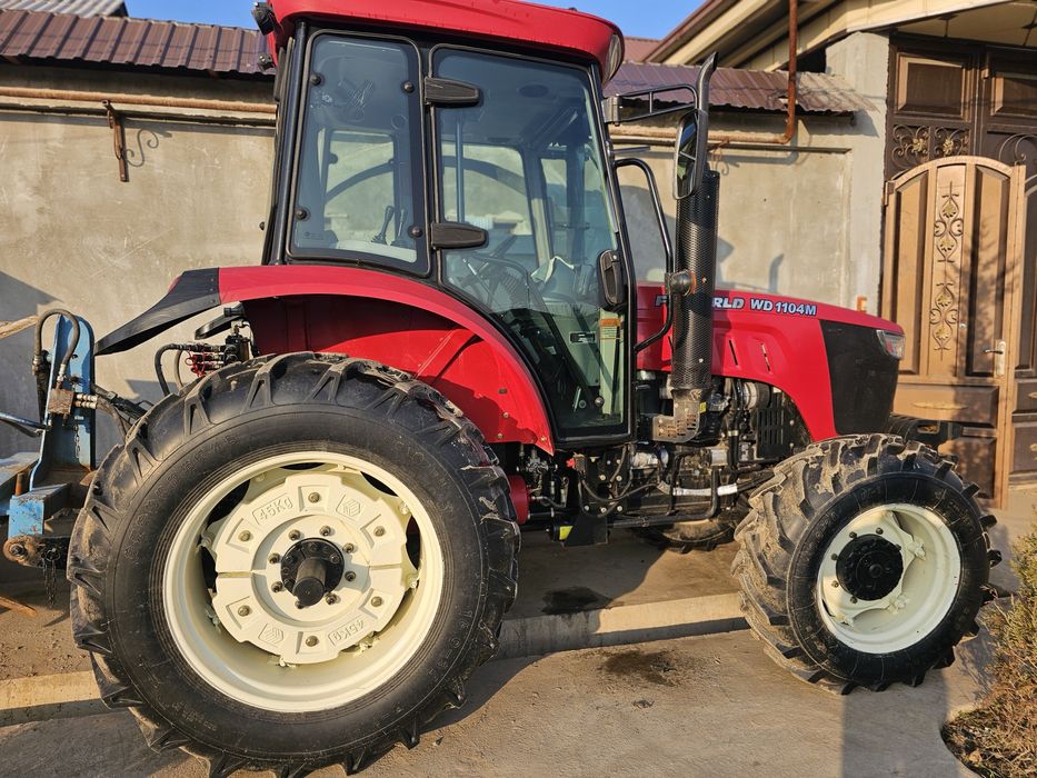 Трактор . FM WORID