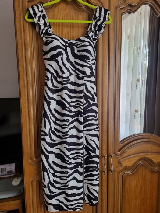 Vând rochie ocazie lungă